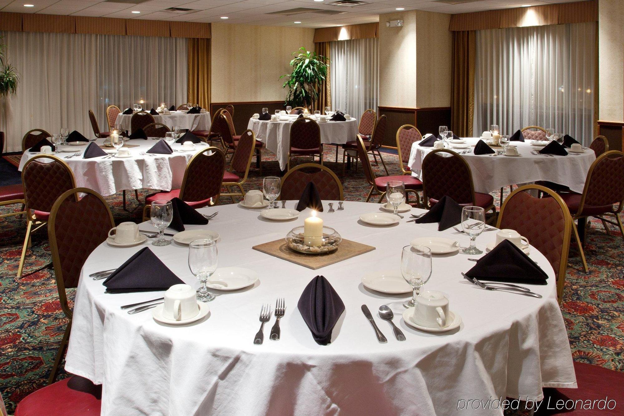 Four Points By Sheraton Cleveland Airport Екстериор снимка