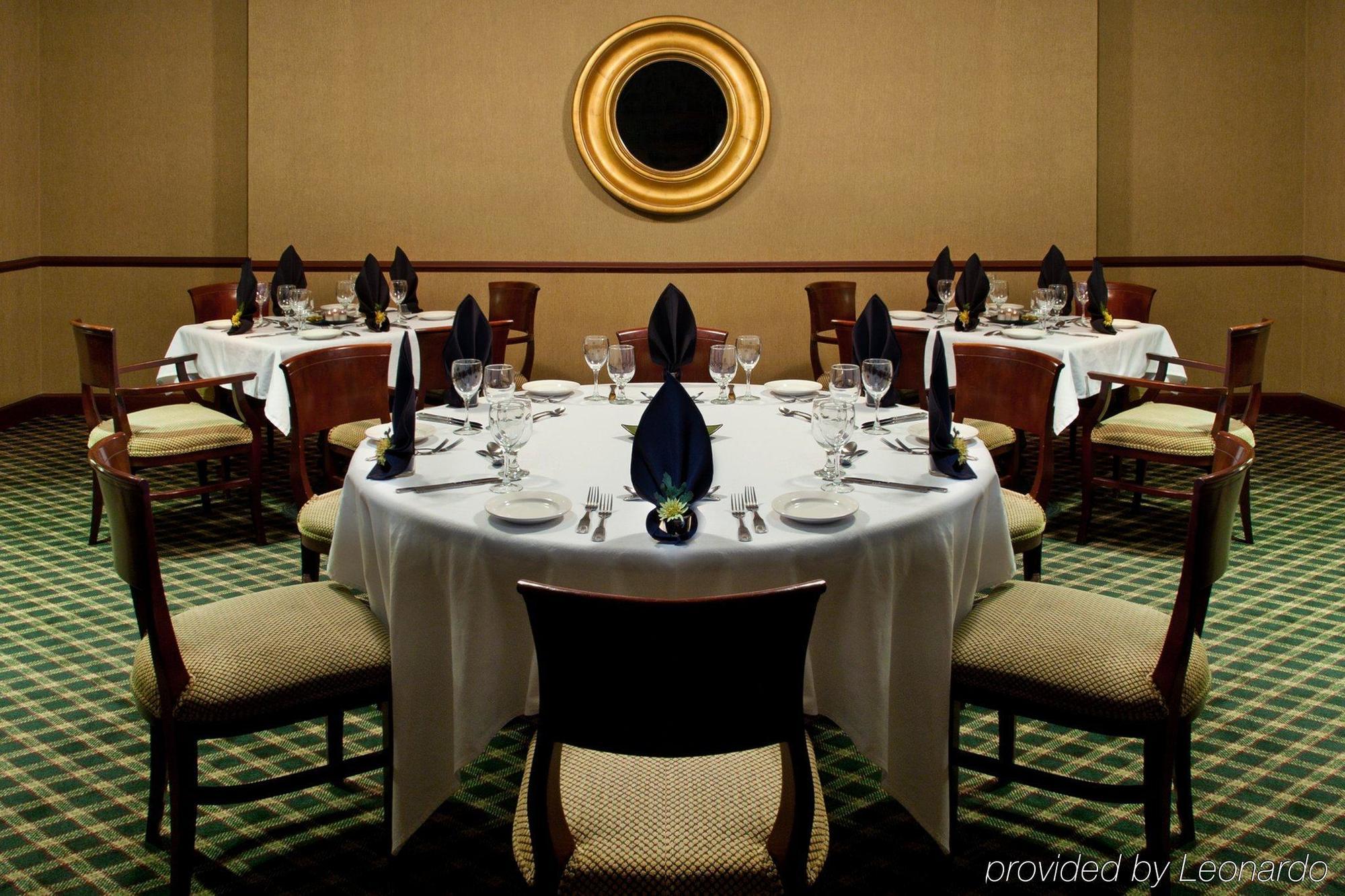Four Points By Sheraton Cleveland Airport Екстериор снимка