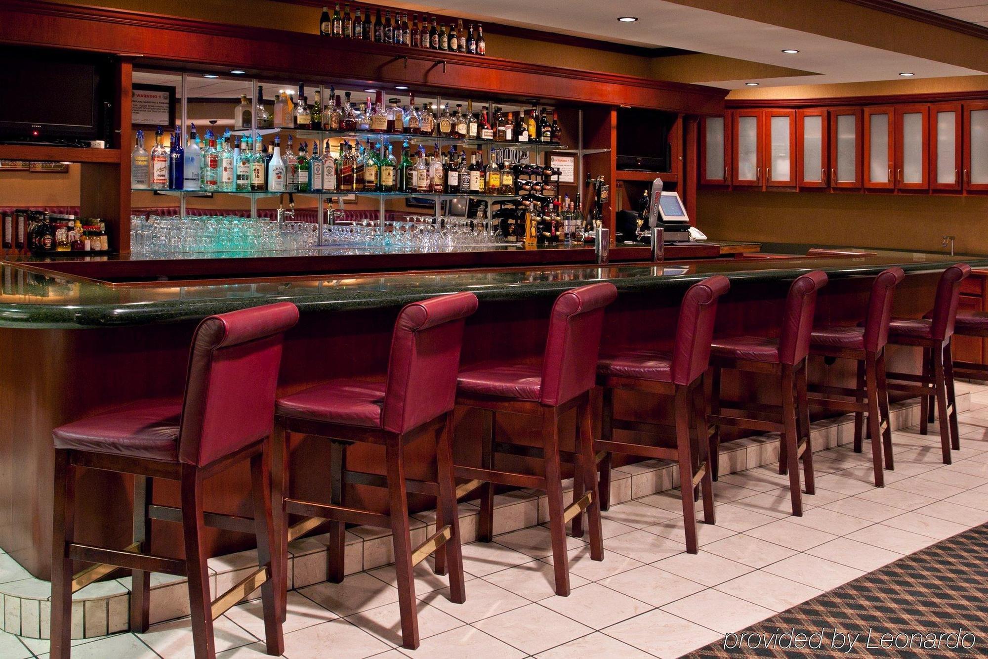 Four Points By Sheraton Cleveland Airport Екстериор снимка