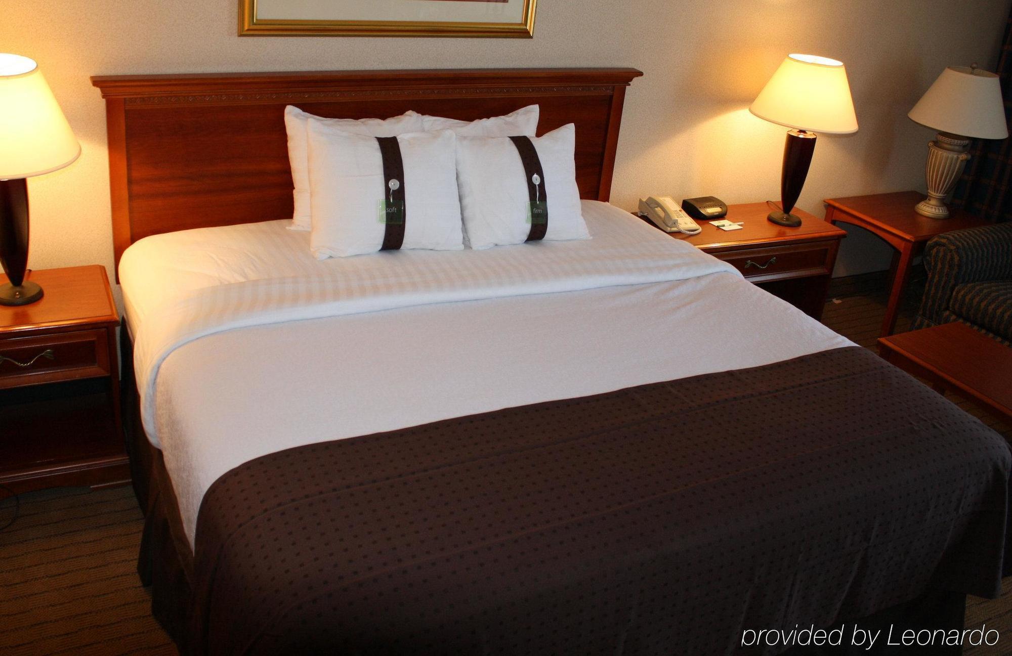 Four Points By Sheraton Cleveland Airport Екстериор снимка