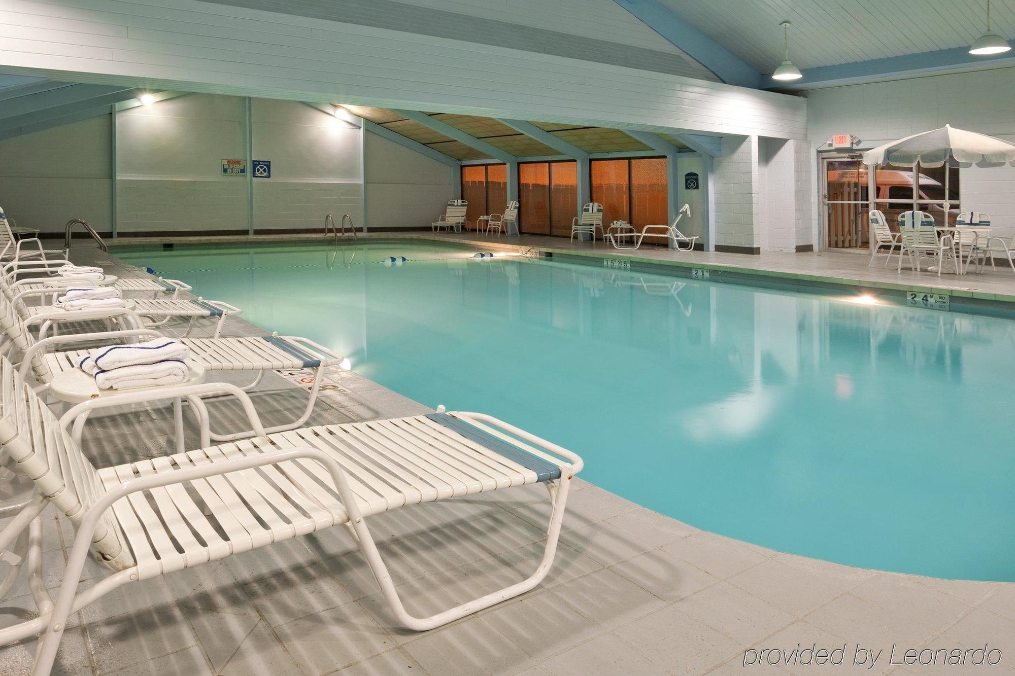 Four Points By Sheraton Cleveland Airport Екстериор снимка
