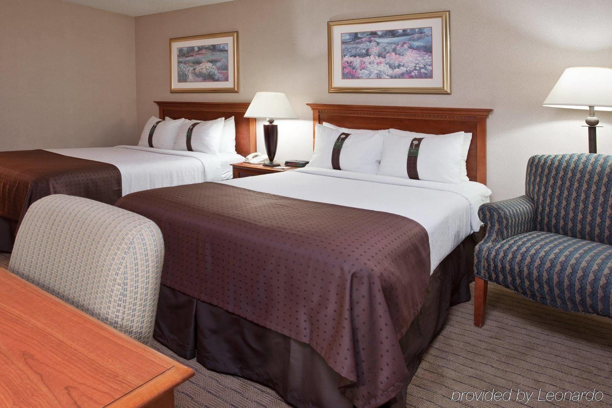Four Points By Sheraton Cleveland Airport Екстериор снимка